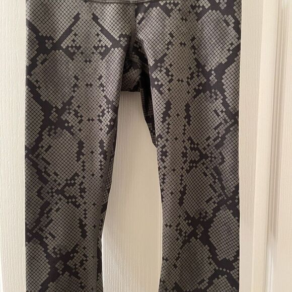 Lululemon Wunder Under Crop III Leggings Ziggy Snake Gator Green Women's Size 4 - Picture 3 of 15